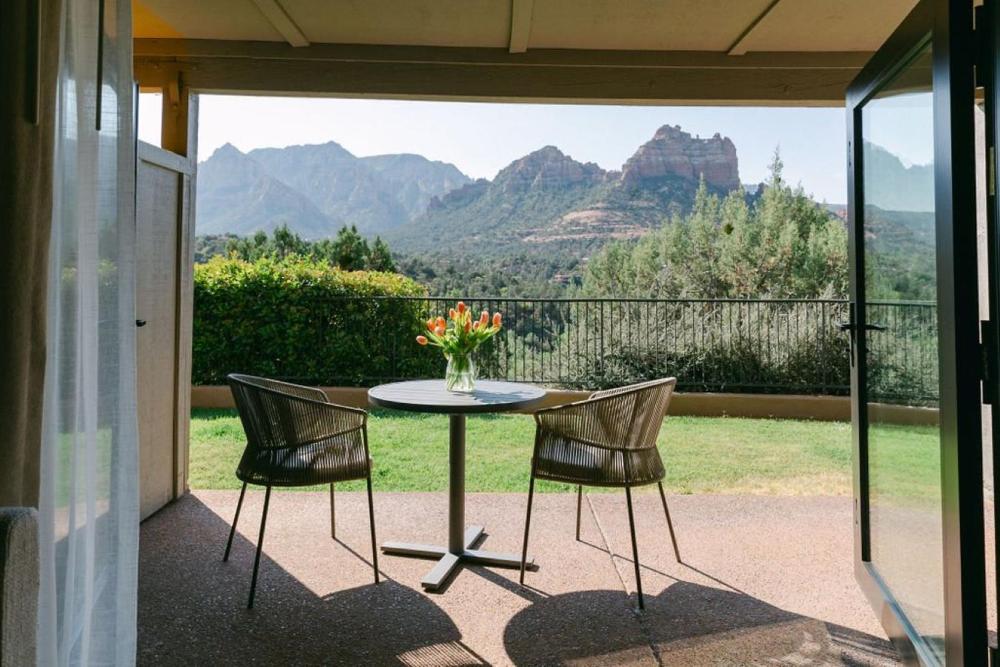 Cliffs Junior Suite with Fireplace, Sofa Bed, Mobility ADA - Pet Friendly interior
